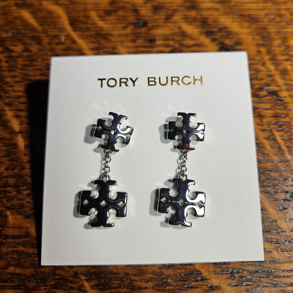 Tory Burch Kira Double Logo Linear Drop Earrings in Silver NWT - Picture 2 of 5